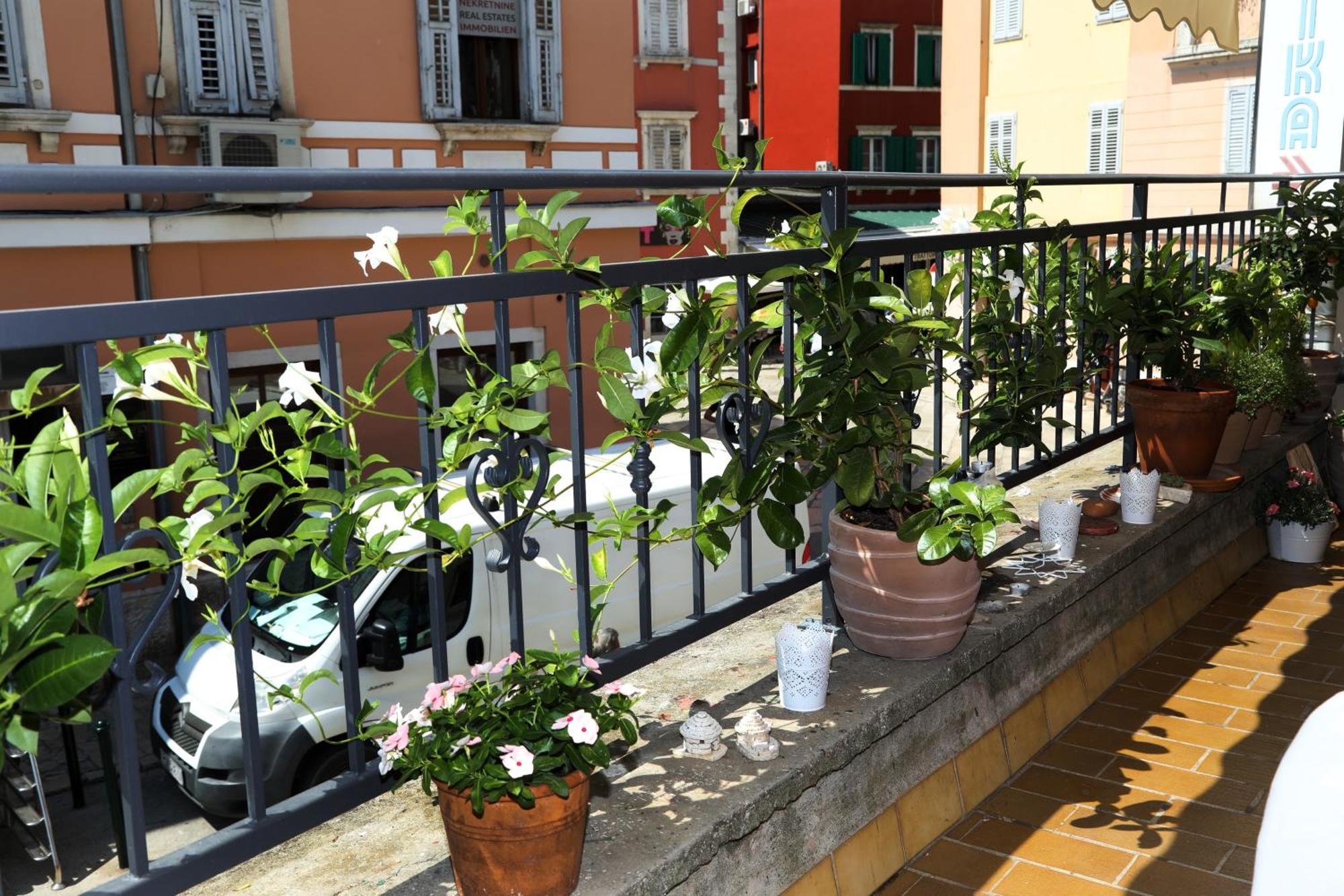 Casa Sbisa' Apartment Ровинь Экстерьер фото