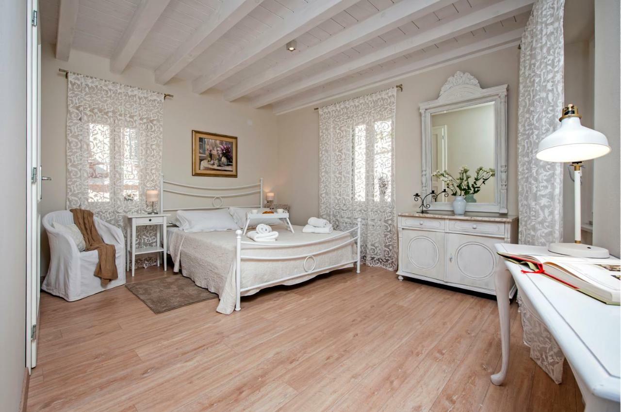 Casa Sbisa' Apartment Ровинь Экстерьер фото