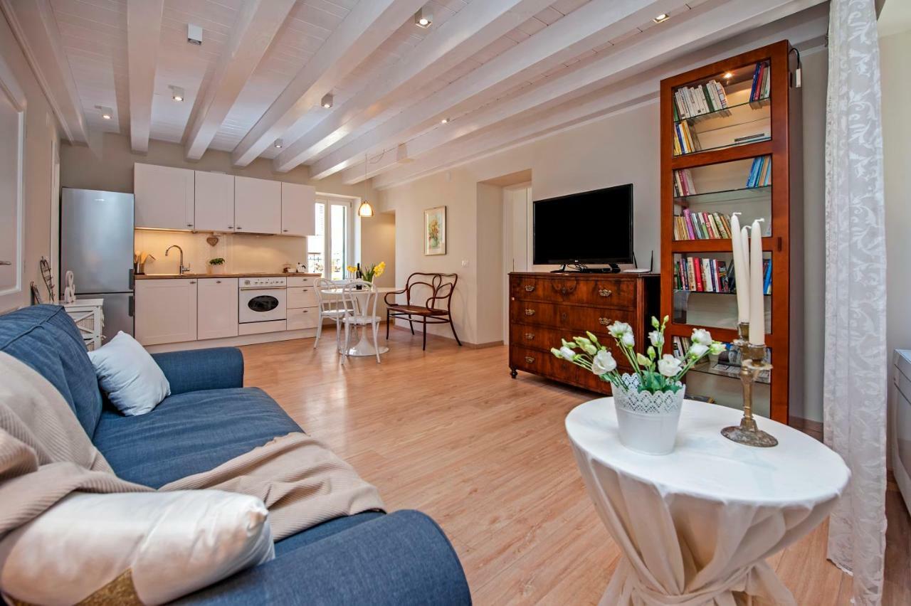 Casa Sbisa' Apartment Ровинь Экстерьер фото