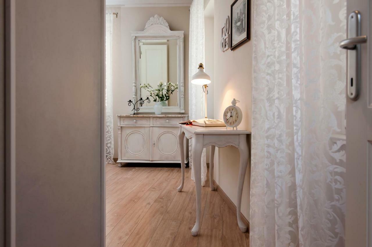 Casa Sbisa' Apartment Ровинь Экстерьер фото