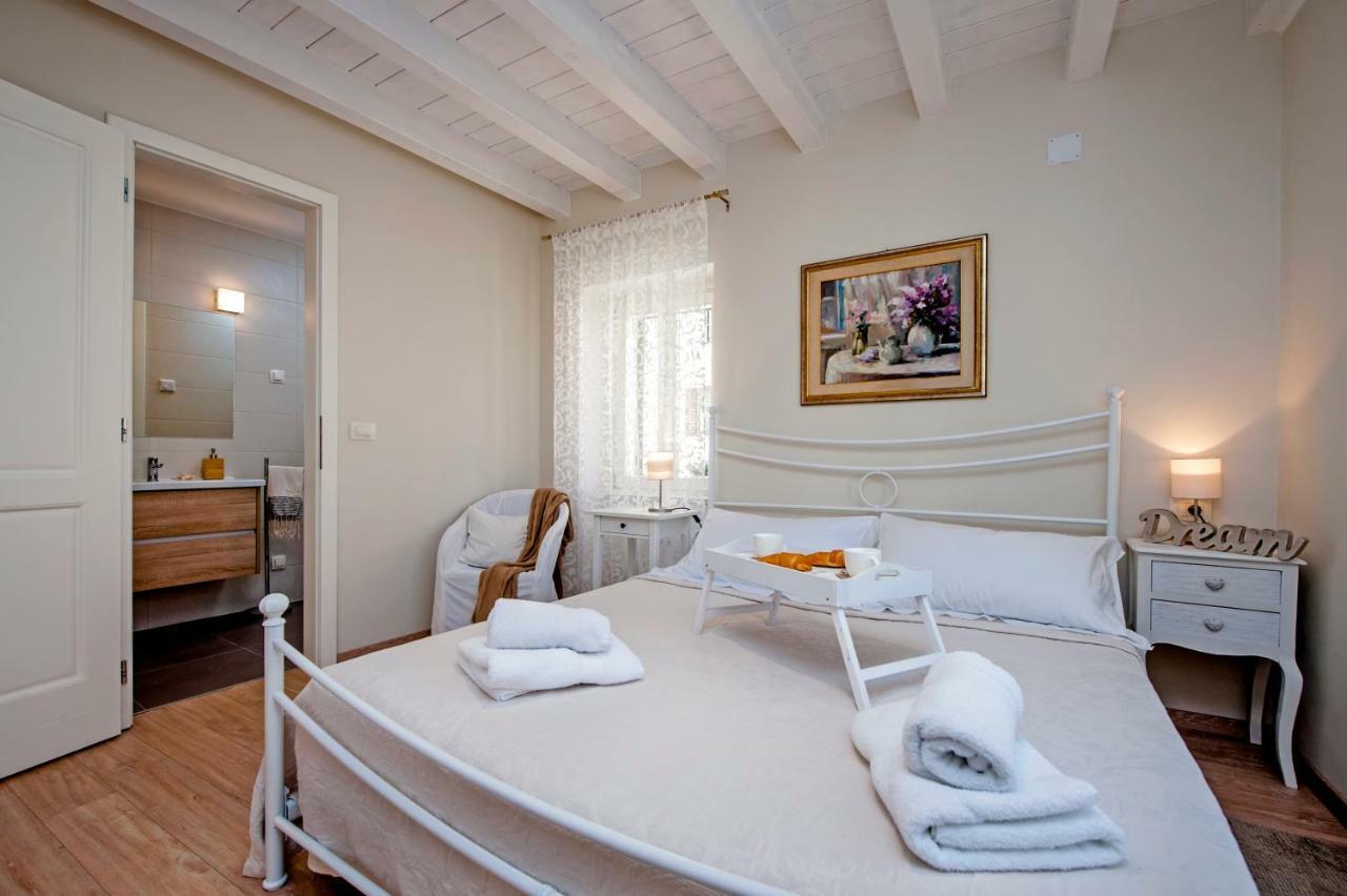 Casa Sbisa' Apartment Ровинь Экстерьер фото